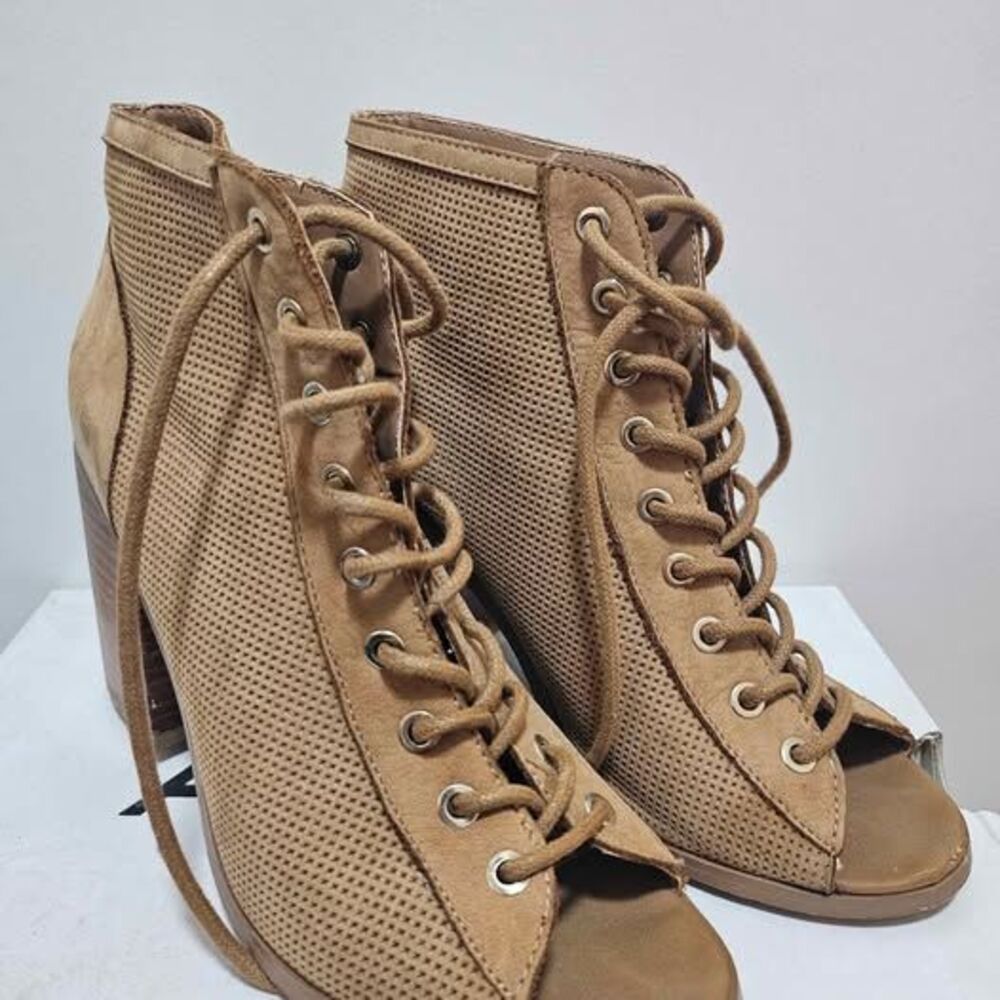 ALDO Tan Brown Lace Up Sandal Block Heels Size 6.5 Lightly worn